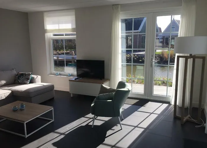 Luxurious Water Vakantiehuis *