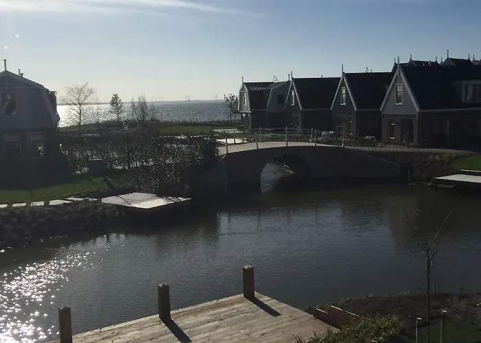 Prázdninový dům Luxurious Water Uitdam